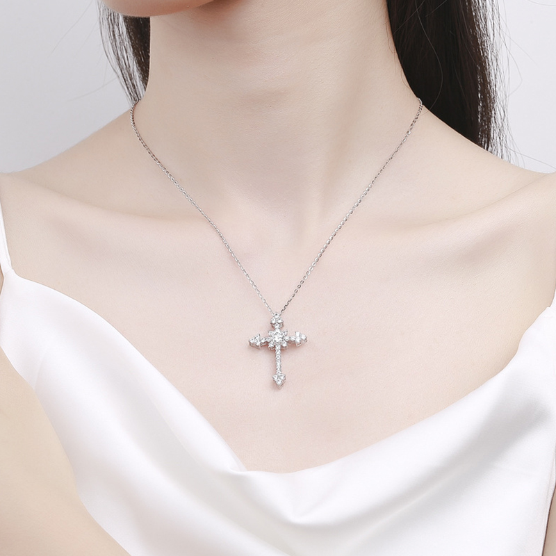 IOGOU 0.5/1CT D VVS1 Moissanit - Cross Pendant Necklace Gold review and price
