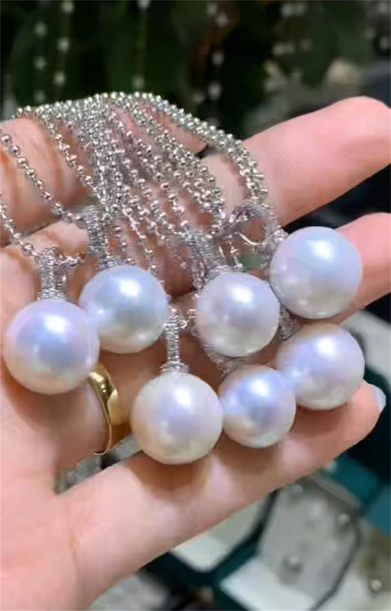 Classic Elegant Natural White  - Pearl Choker Necklace Vintage review and price