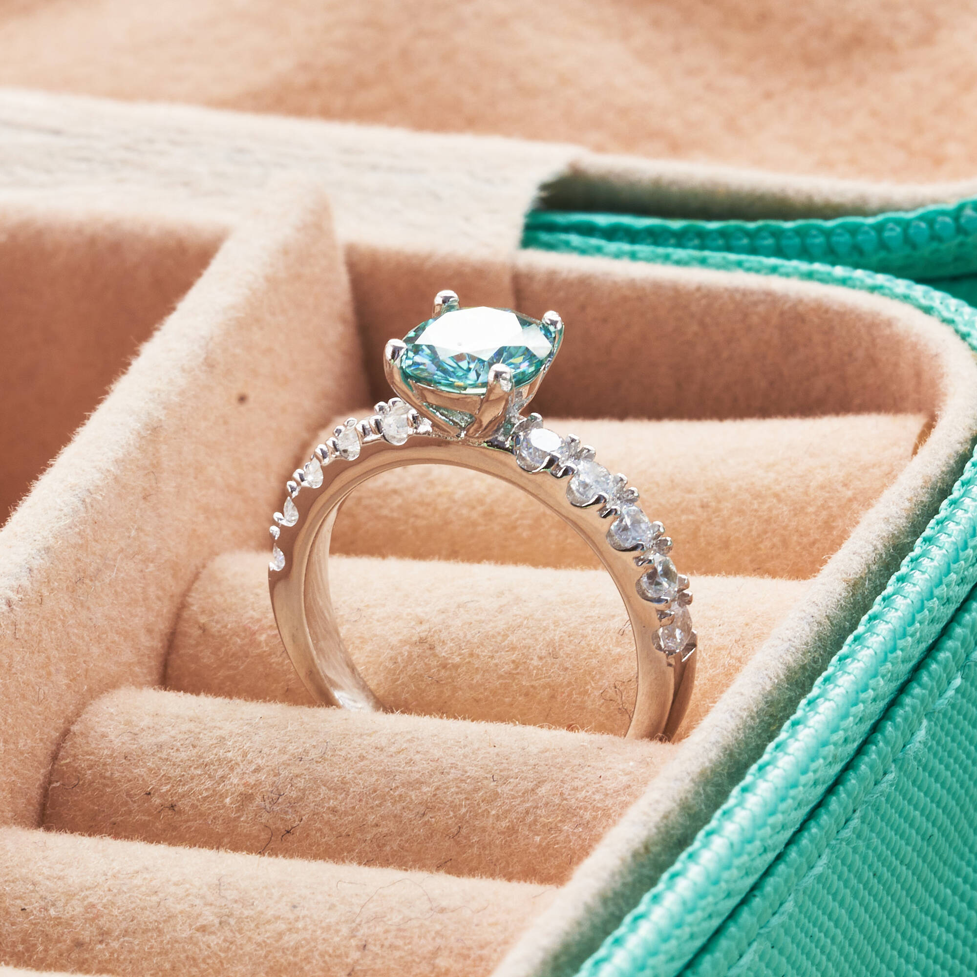 Classic 1 Carat Blue Color Moi - Moissanite Engagement Ring 1 Carat review and price